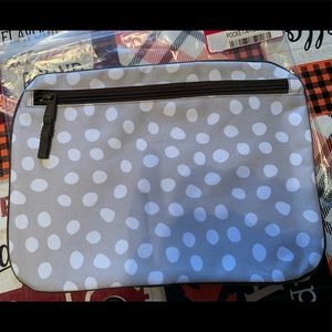 Thirty one Pocket a tote